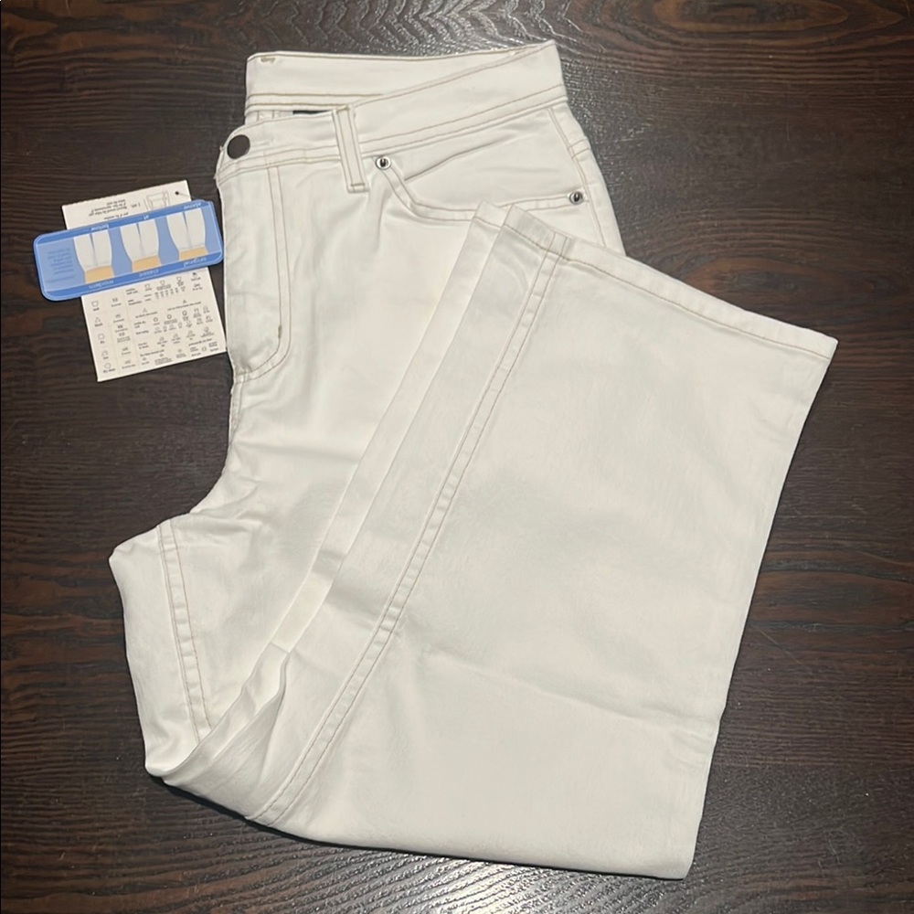 Denim&Co Women's Bright White Ankle Jeans